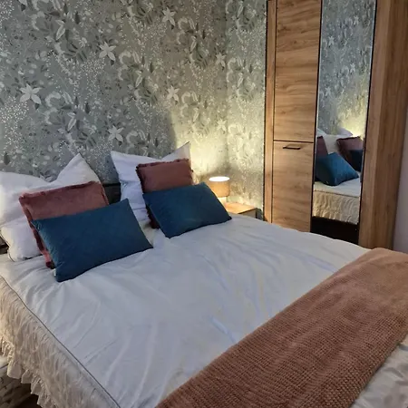 Na Mierzei Z Parkingiem I Bilardem * Sztutowo