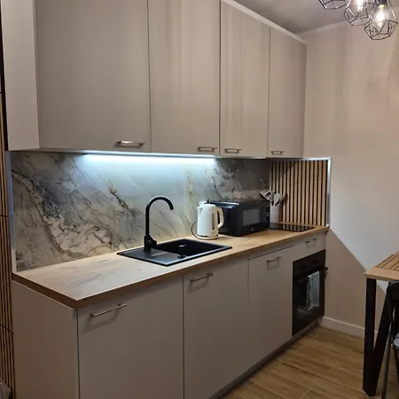 Na Mierzei Z Parkingiem I Bilardem Апартаменты Штутово